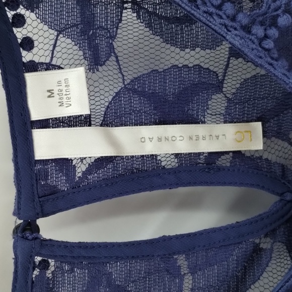 Lauren Conrad brocade and lace blue sheer blouse top size medium short sleeve - Picture 6 of 9